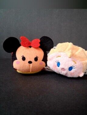 Disney Minnie Mouse & Frozen Elsa Tsum Tsum Lot Stuffed Animal Toys